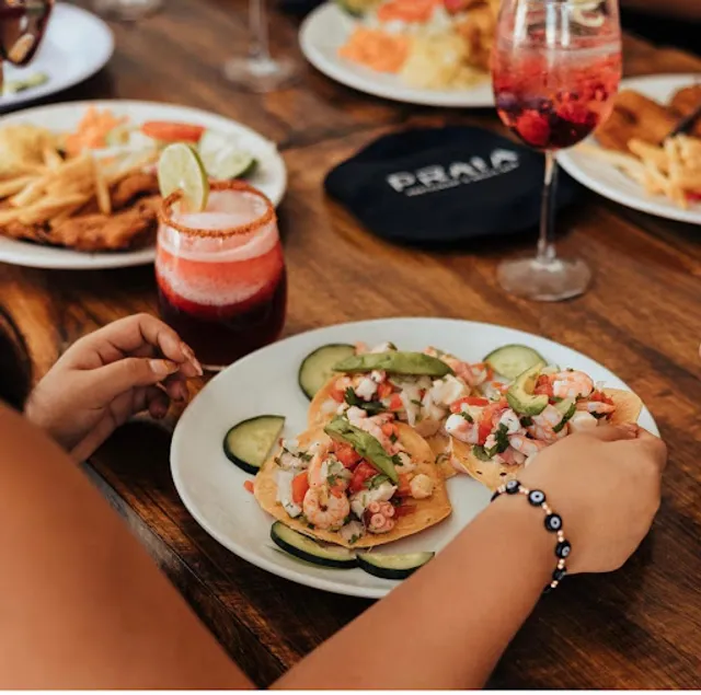 PRAIA Restaurant & beach bar