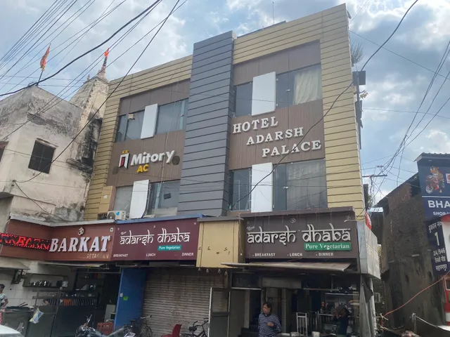 Hotel Adarsh Palace