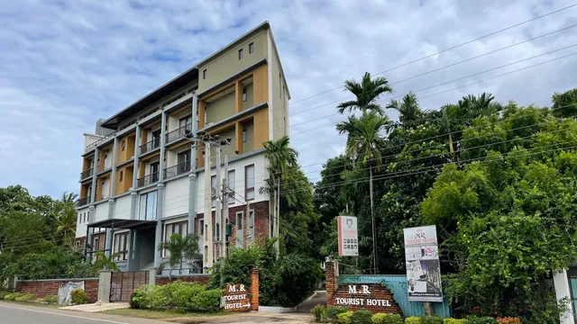 MR Tourist Hotel