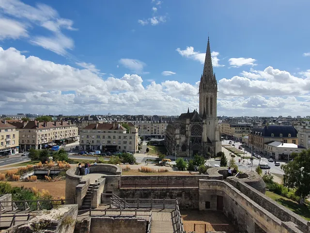 Aire de Camping Cars - Caen Memorial