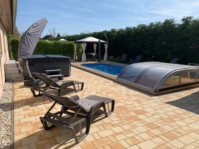 Fullhouse Apartmanház