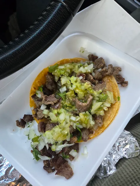 Tacos Del Gordo food truck