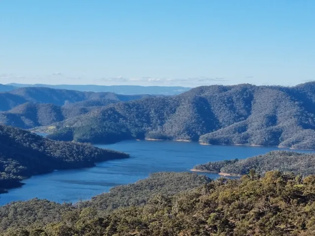 Lake Eildon Skyline Road Lookout