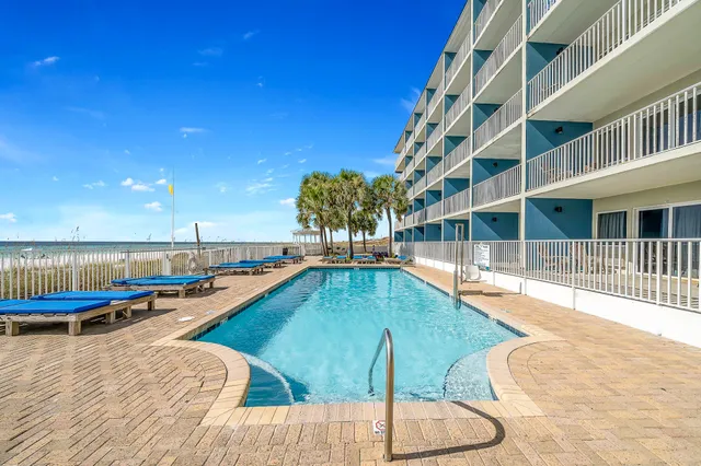 Sugar Sands Beachfront Hotel