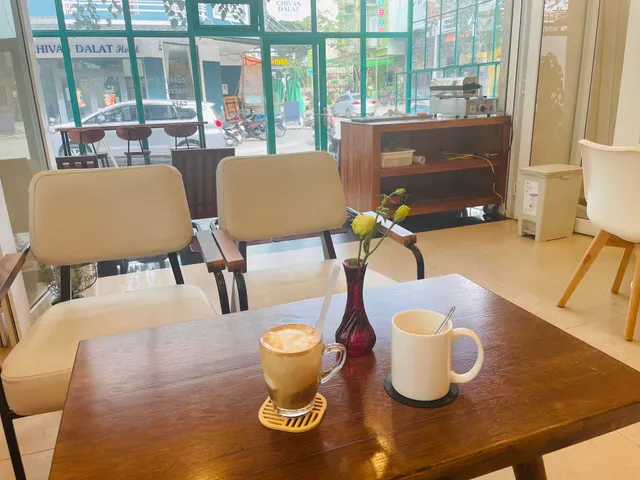 Cafe Jigeum 달랏 카페 지금(coffee)