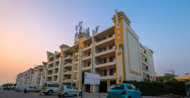 Rosewood Apartment Hotel - Pantnagar