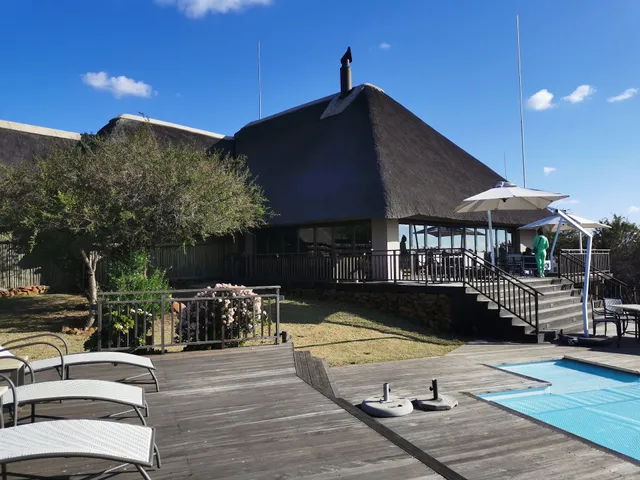 Umzolozolo Private Safari Lodge