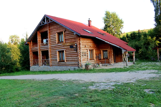 Dim Khudozhnyka "Shypit"