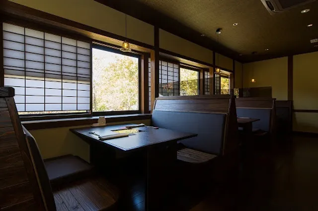 みやまダイニング畔