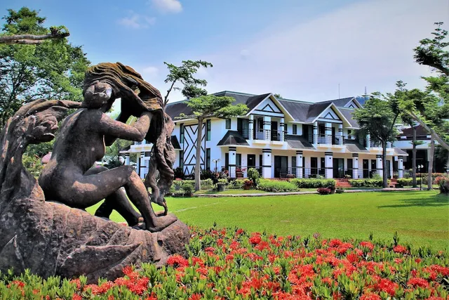 Atunas Holiday Country