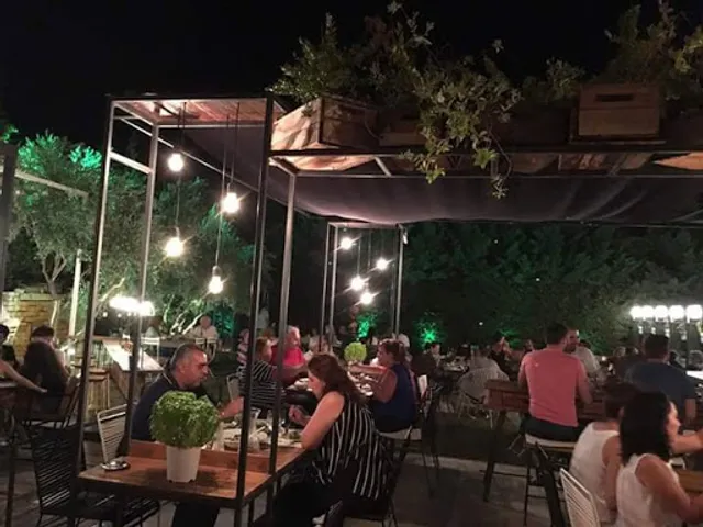 Avli -Cuisine & bar By Hotel Messini