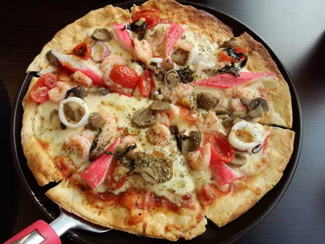 Homemade Pizza & Steaks Ban Chang