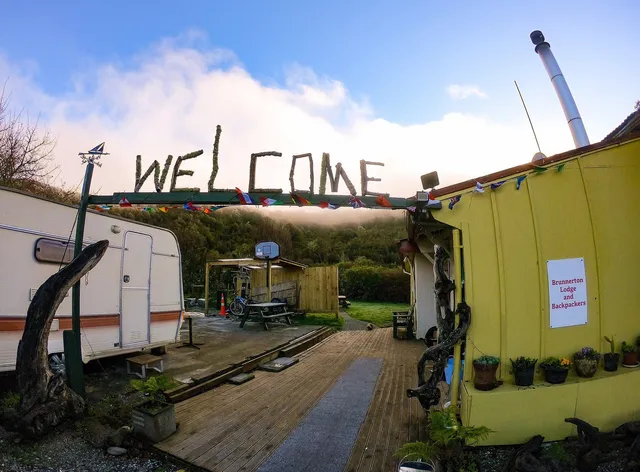 Brunnerton Lodge and Backpackers