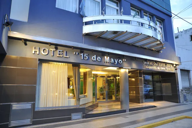 Hotel 15 de Mayo LA PERLA