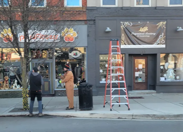 State Street Pawfitters