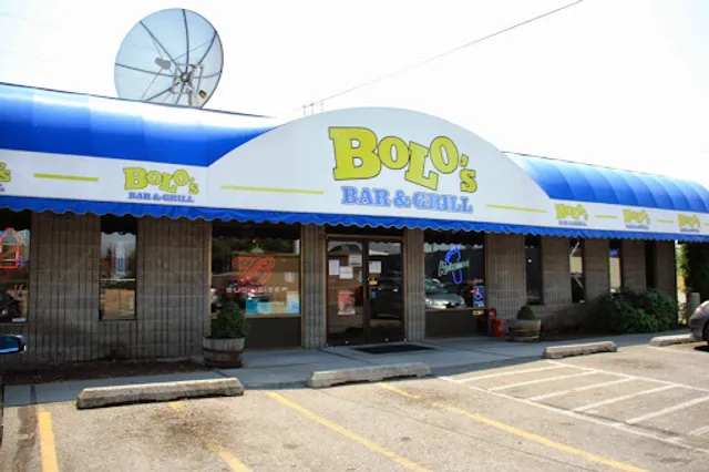 Bolo's Bar & Grill