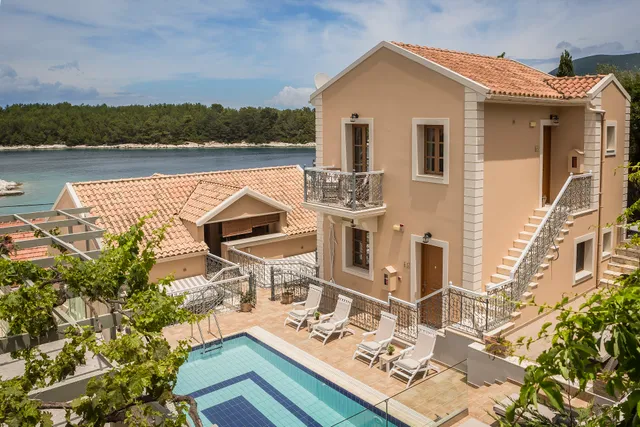 Faros Residence Adults Only