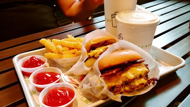 Shake Shack 14th Street Logan Circle