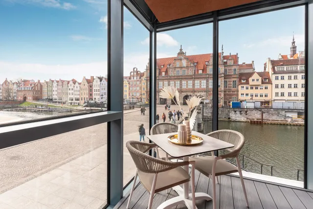 Blue Mandarin Apartments