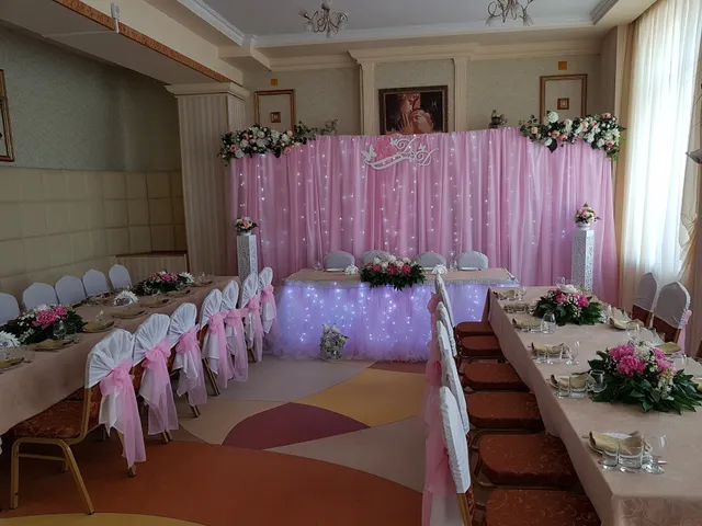 Park Avenyu Kafe-Bistro