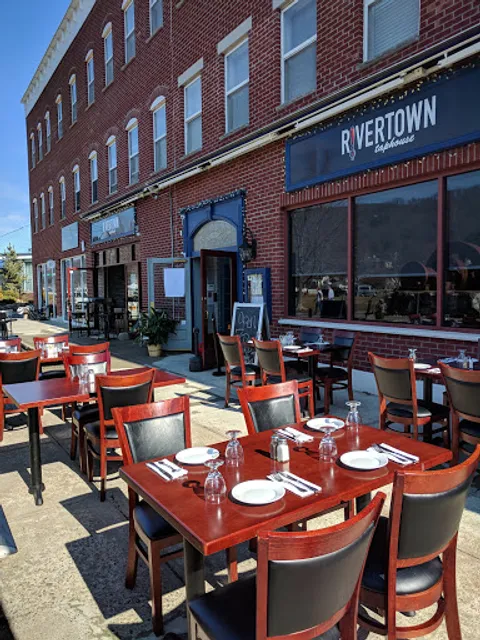 Rivertown Taphouse