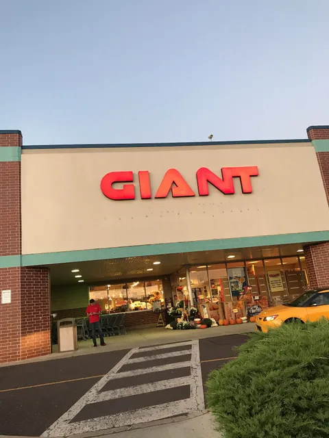 GIANT