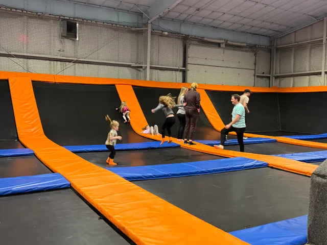 iJump Trampoline Park