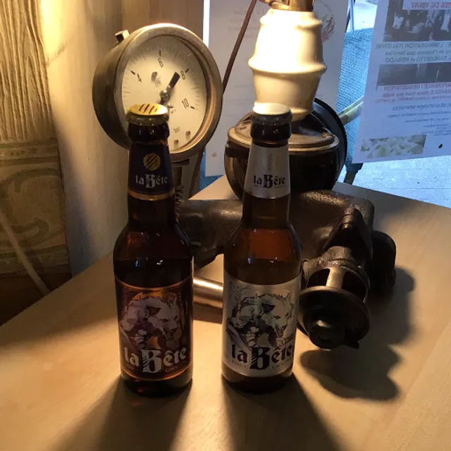 Auberge la Noyeraie ( Restaurant Bar Hôtel)