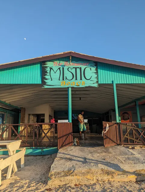 Mystic Beach | Bar and Restaurant