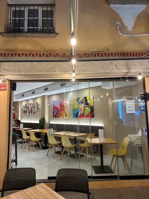 Restaurante Bomba llena