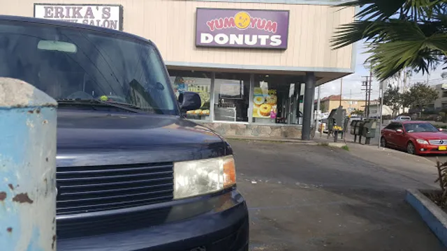 Yum Yum Donuts
