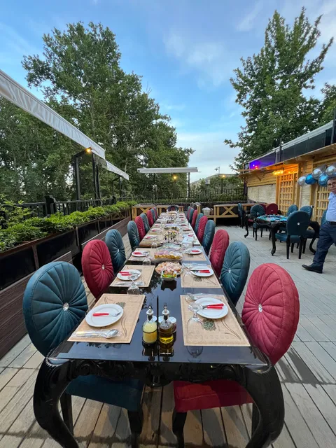 Shandiz golnar restaurant