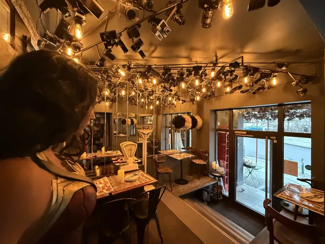 Kin Za Georgian Restaurant Bar and Breakfast