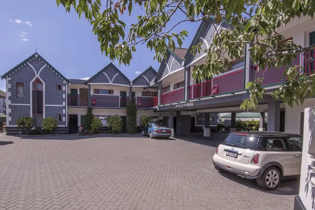 Amross Court Motor Lodge