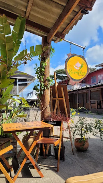 Simples Gastrobar Praia de Leste