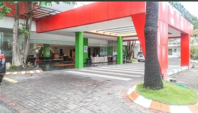 RedDoorz Premium @ Jalan Veteran Bojonegoro