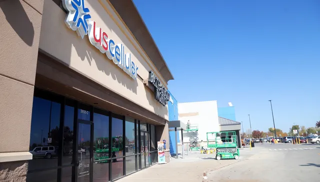 UScellular & T-Mobile