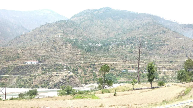 ਹੋਟਲ ਸੂਰੀਆ ਕੰਪਲੈਕਸ ਬਾਰਕੋਟ