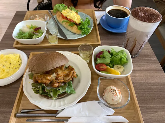 肥美號 (Fat me cafe) ｜精品咖啡廳 ｜咖啡&下午茶 ｜店休日請看GOOGLE 最新消息
