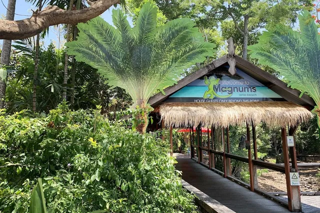 Magnums Accommodation Airlie Beach
