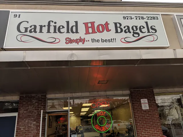Garfield Hot Bagels