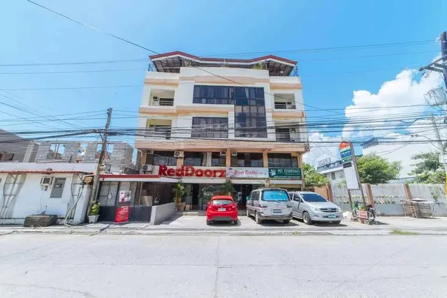 RedDoorz @ Ledesco Avenue Lapaz Iloilo