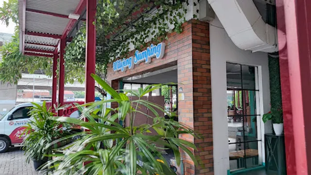 WARUNG NASI AMPERA KALIMALANG