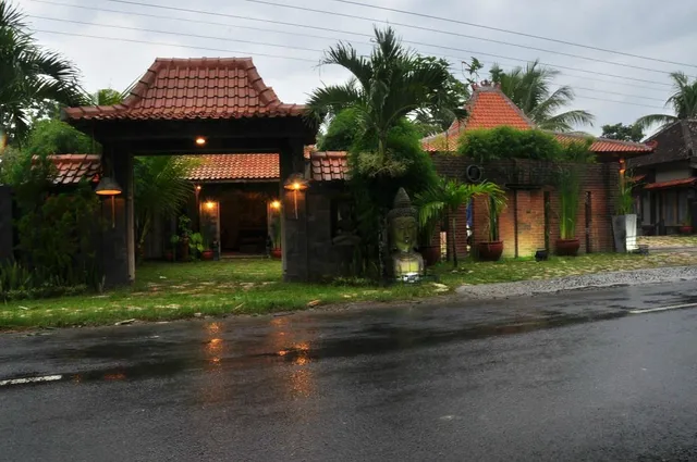 Astuti Gallery Homestay