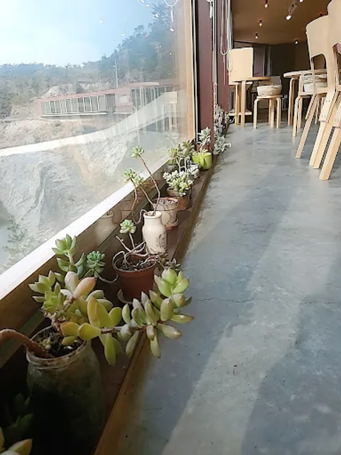 YUKI HAYAMA STUDIO GALLERY & cafe516