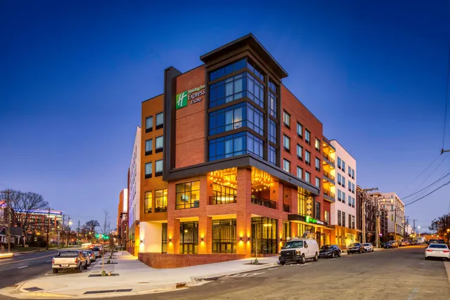 Holiday Inn Express & Suites Charlotte - South End by IHG