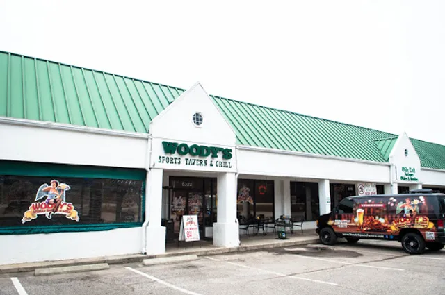 Woody's Sports Tavern & Grill