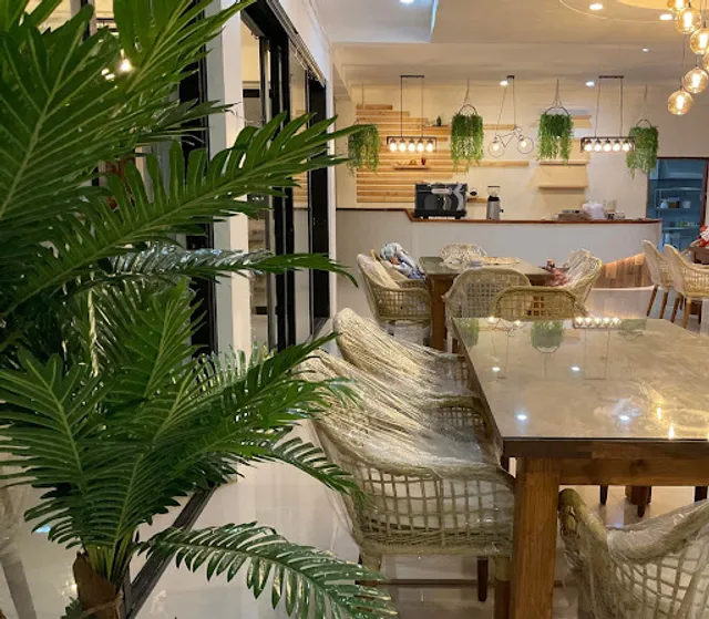 Signatures by La Famiglia