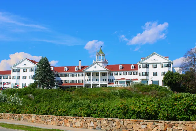 Holiday House Inn & Motel