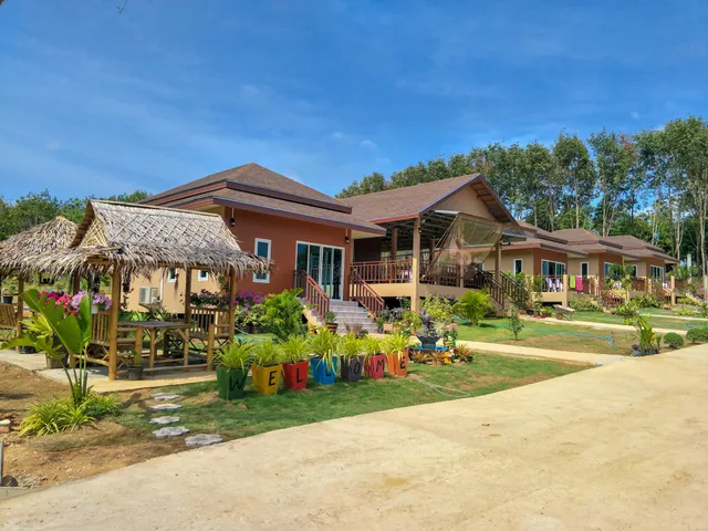 Sunrise Beach Kohyao Resort